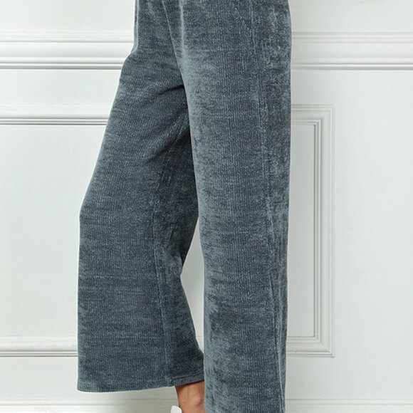 Chenille Cropped Wide Pants - NWT - Size M - Picture 2 of 2